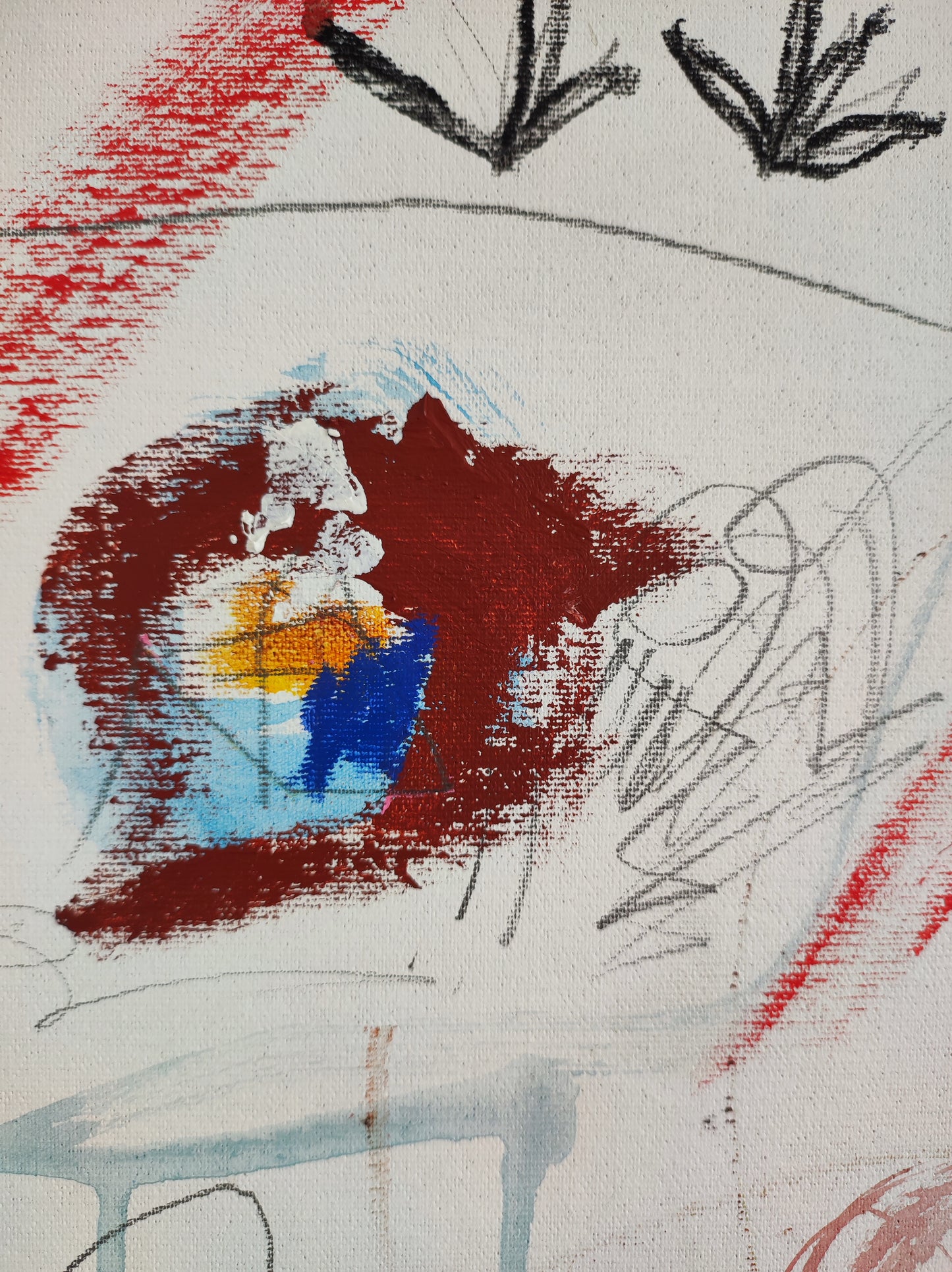 Con el cuerpo medio roto